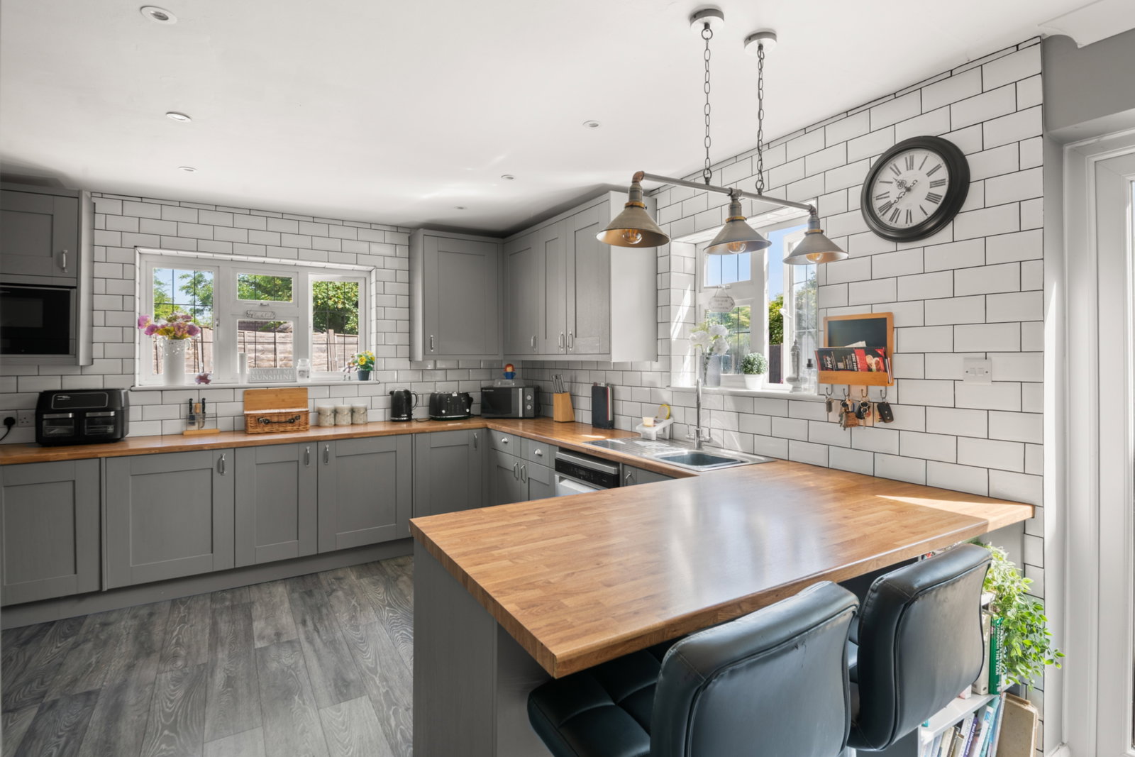 Semi Detached House in Feltham