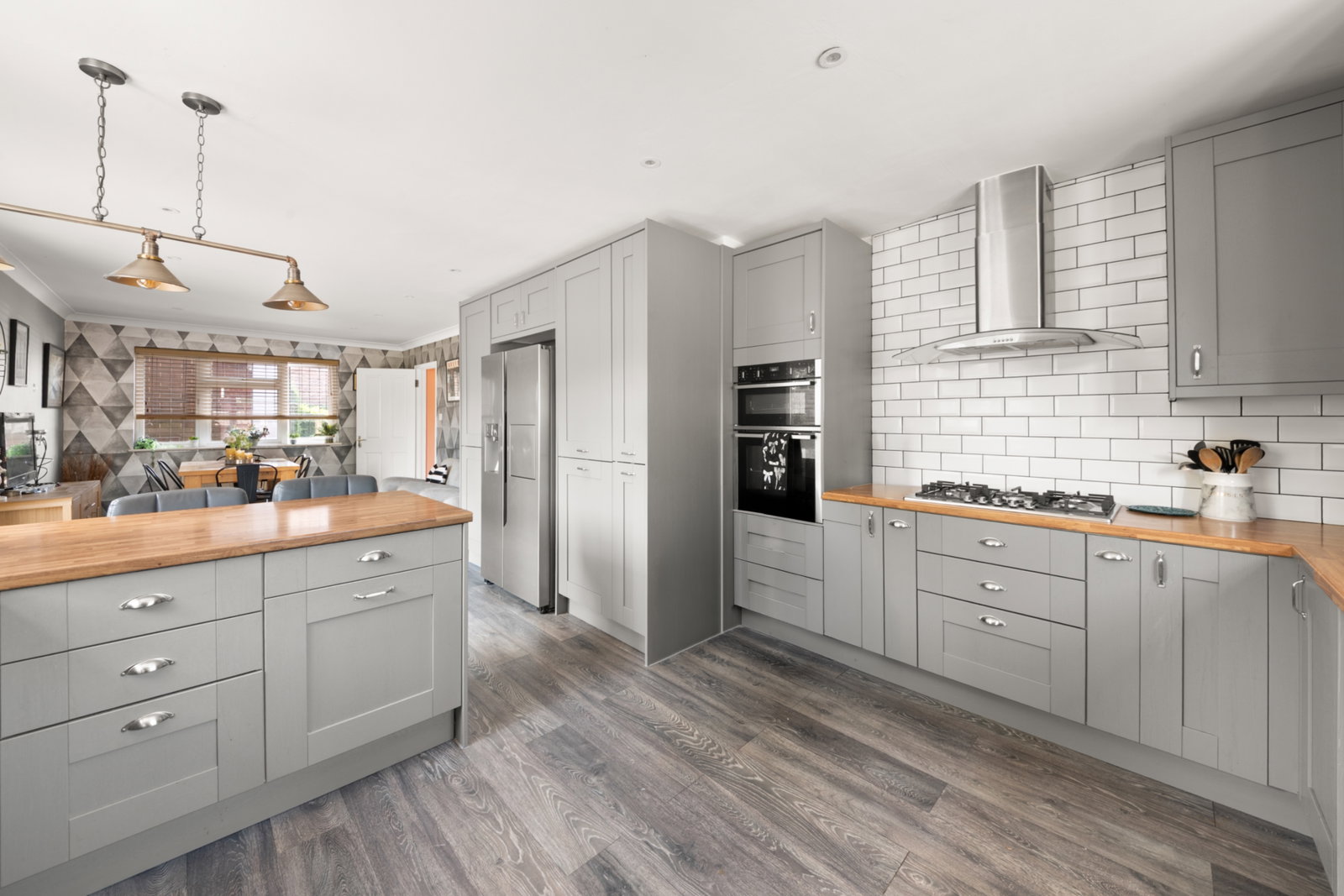 Semi Detached House in Feltham