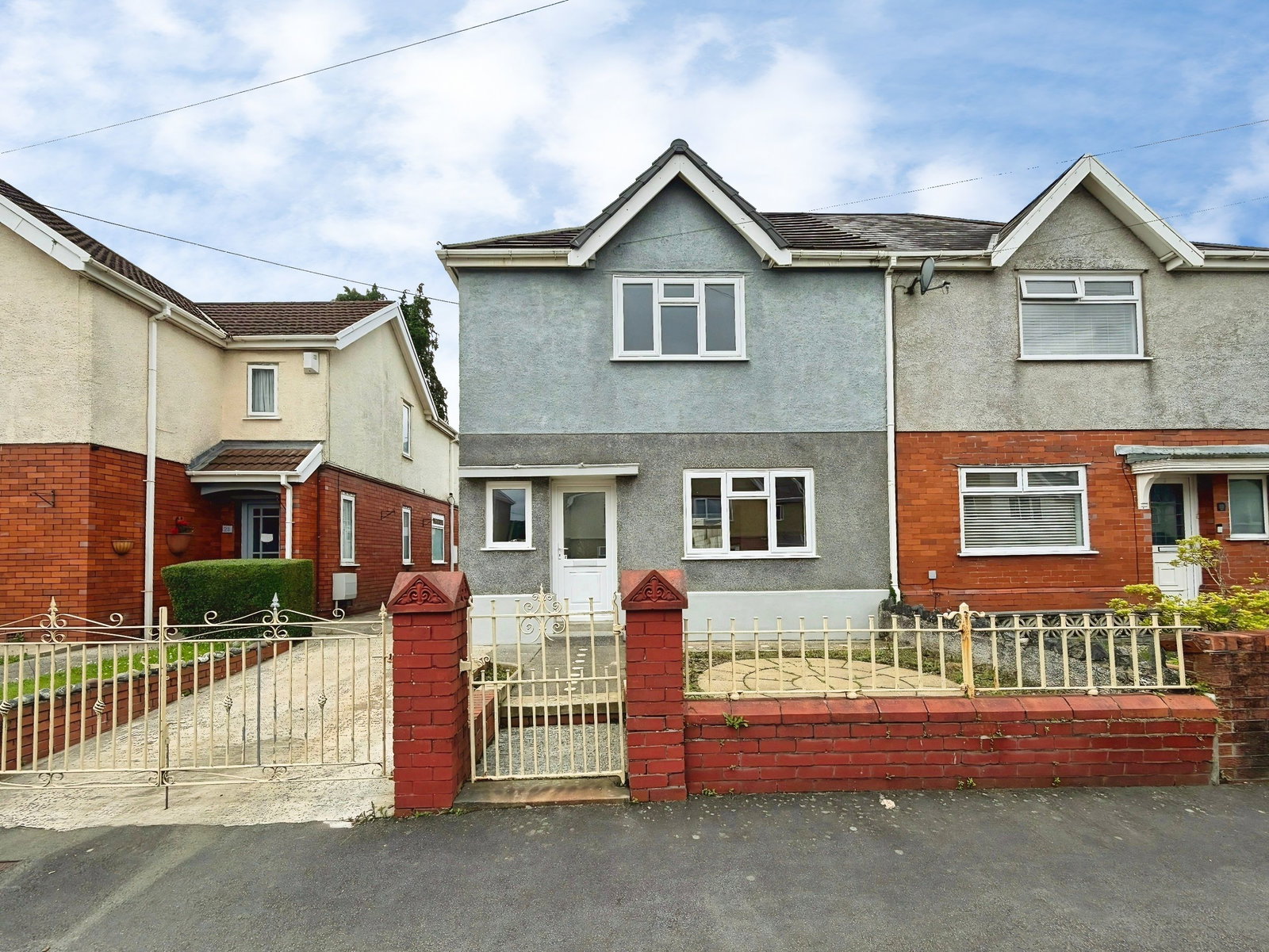 Semi Detached House in Swansea
