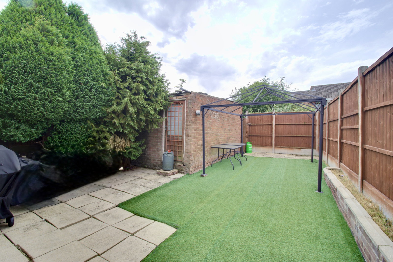 Semi Detached House in Romford