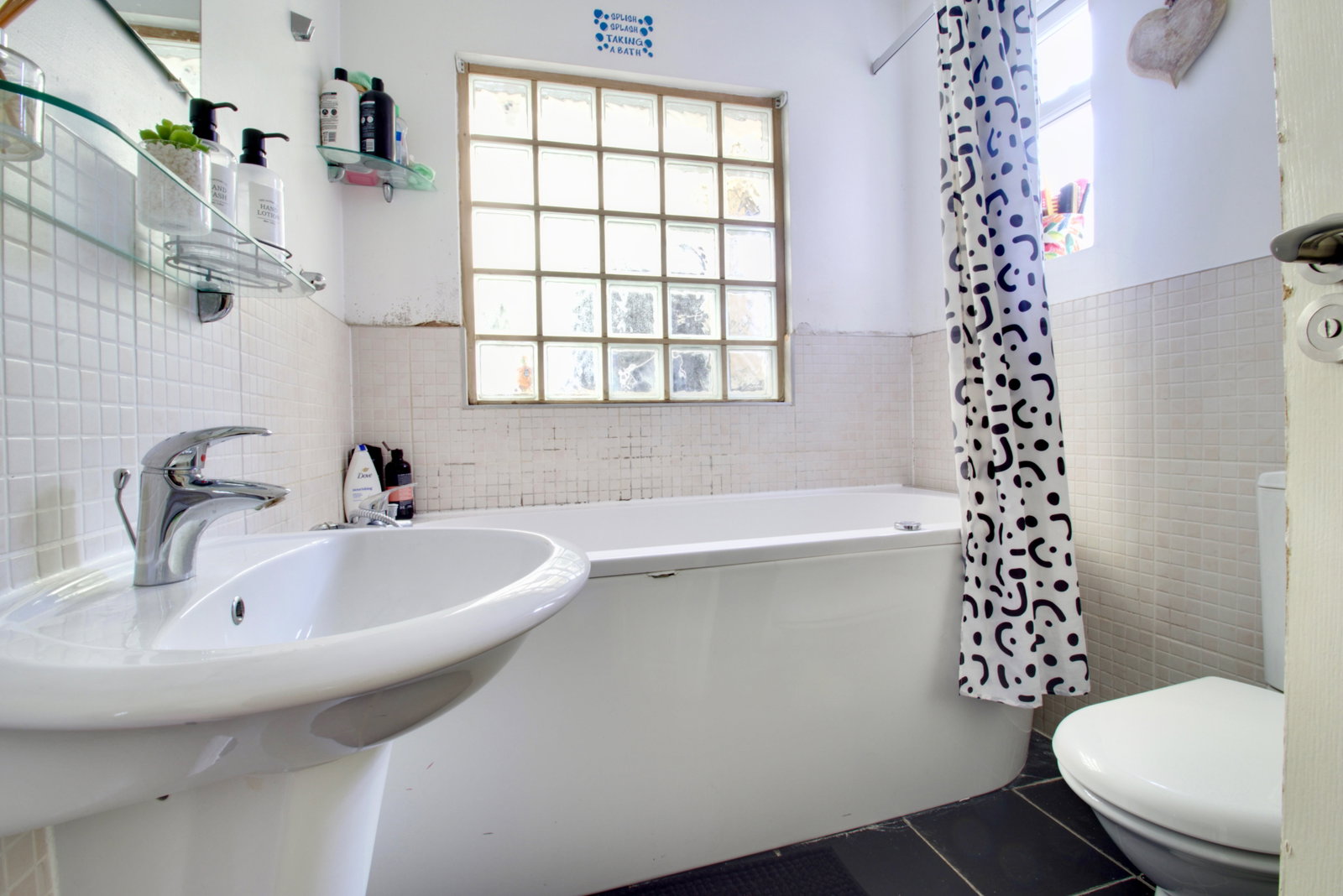 Semi Detached House in Romford