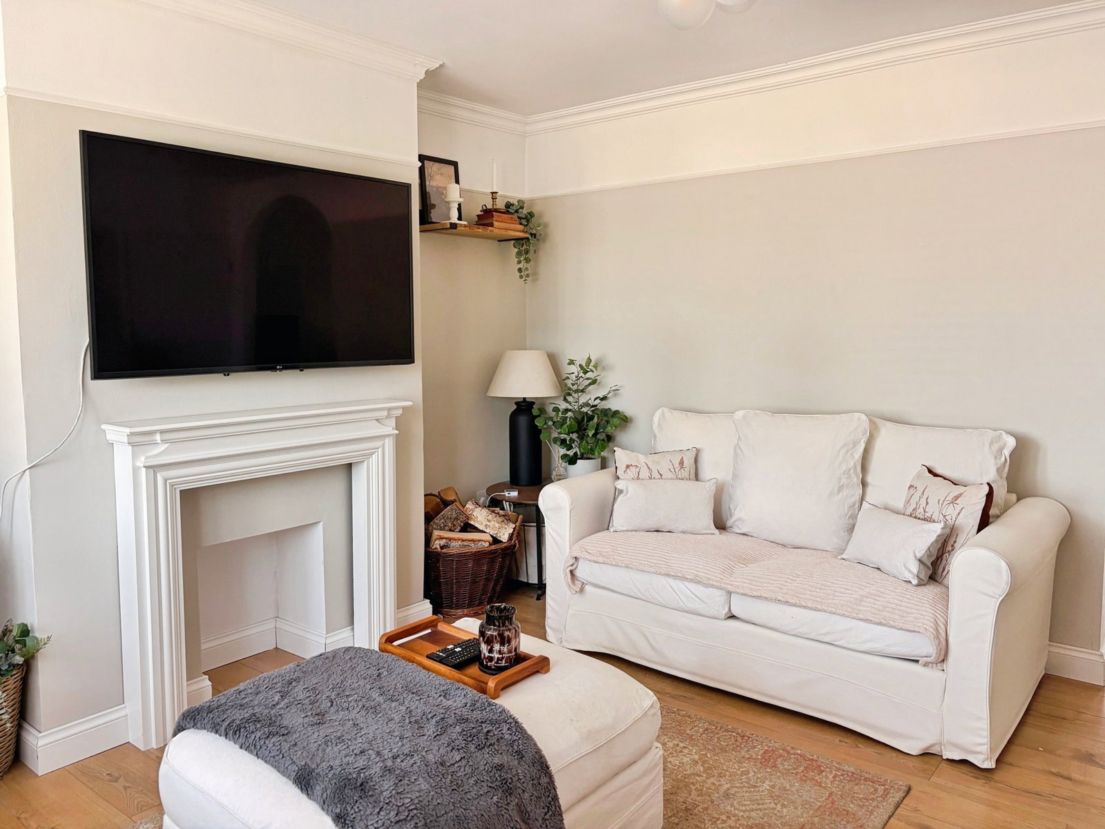 Semi Detached House in Bristol 4