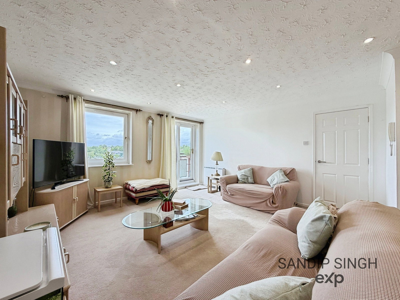 Apartment in Navigation Way