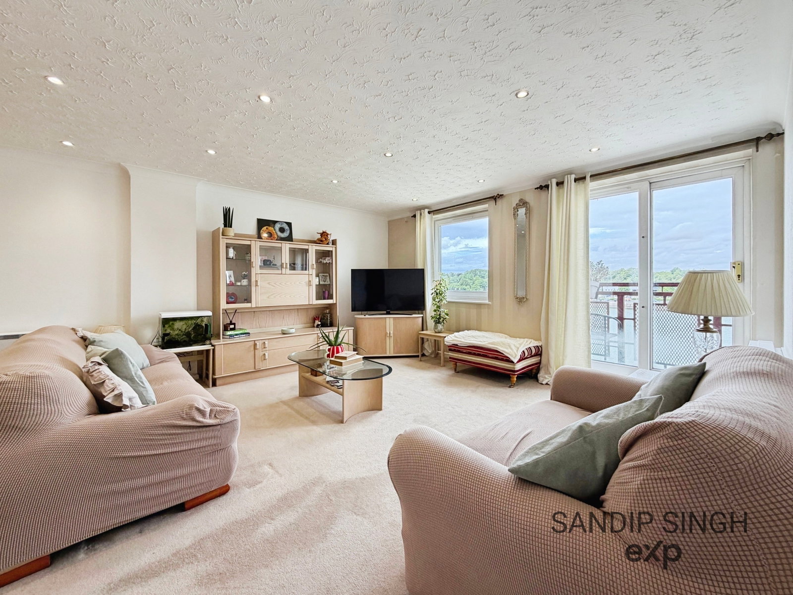 Apartment in Navigation Way