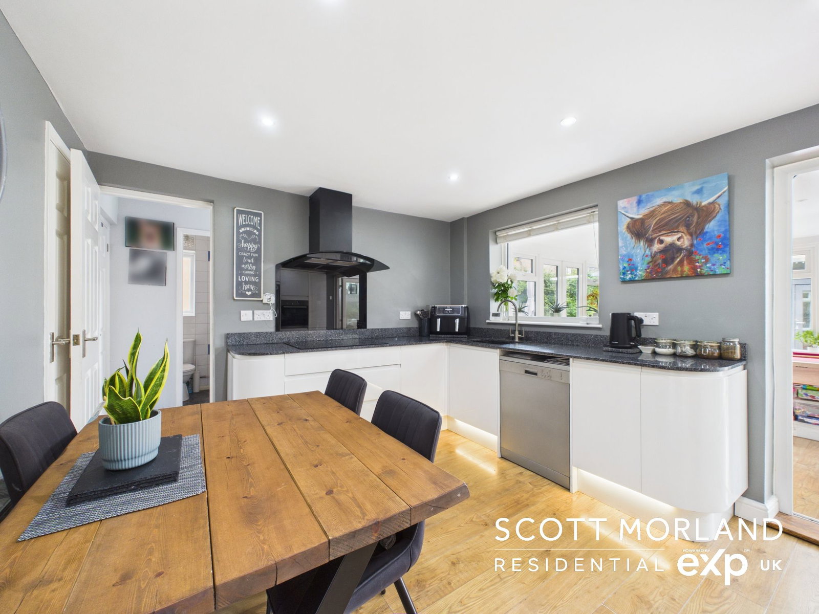 Detached House in Basingstoke
