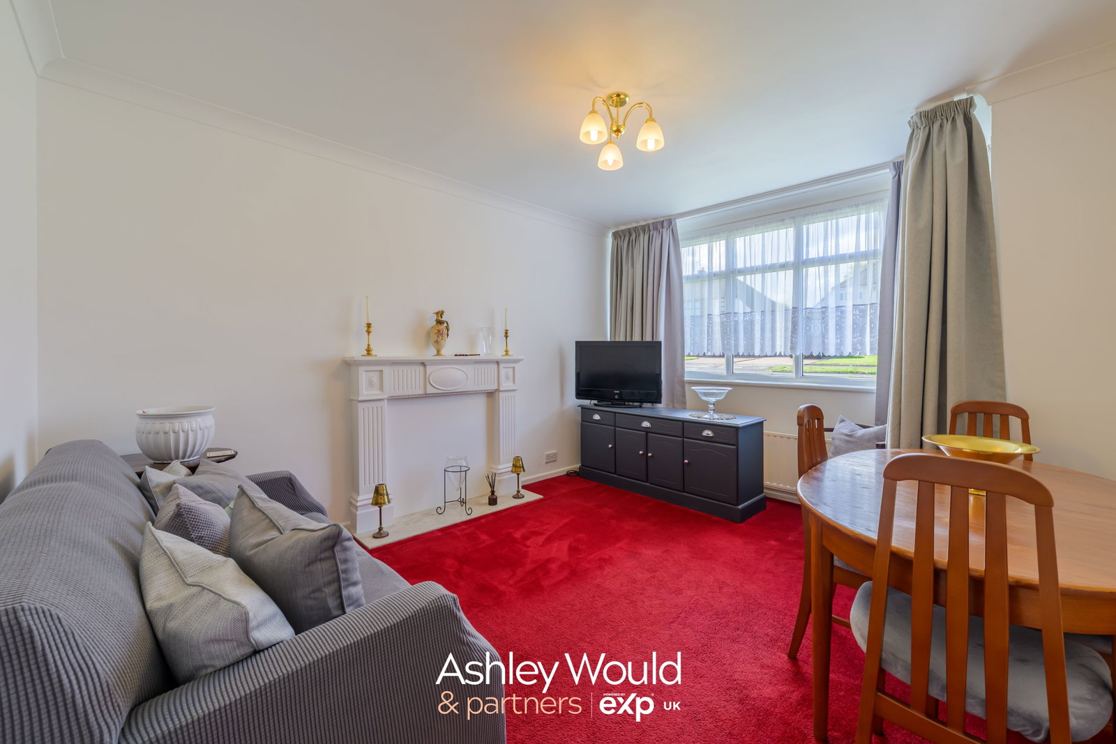 Semi Detached House for sale in Rowley Regis, Fairbourne Avenue, Rowley Regis, B65 9JR