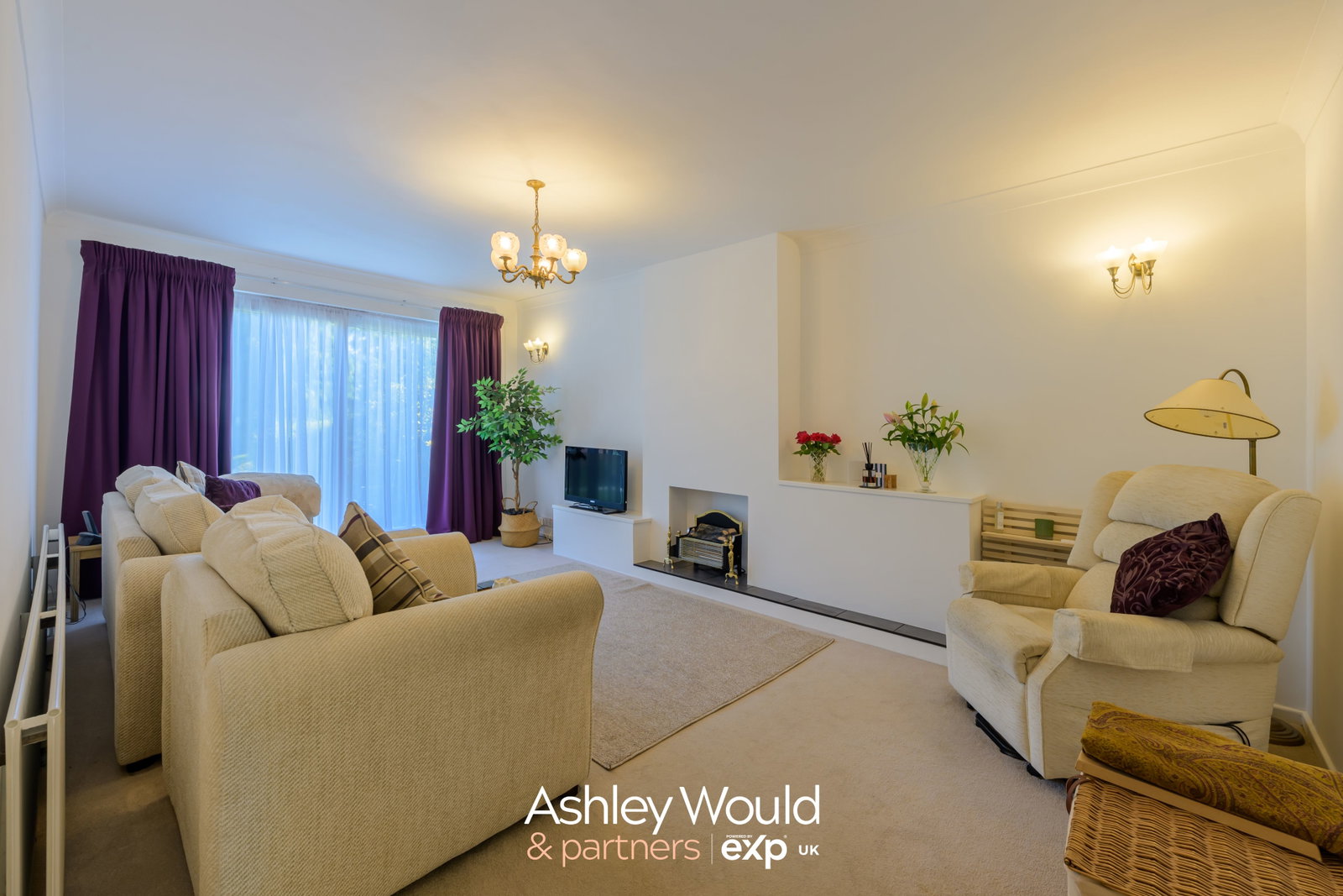 Semi Detached House for sale in Rowley Regis, Fairbourne Avenue, Rowley Regis, B65 9JR