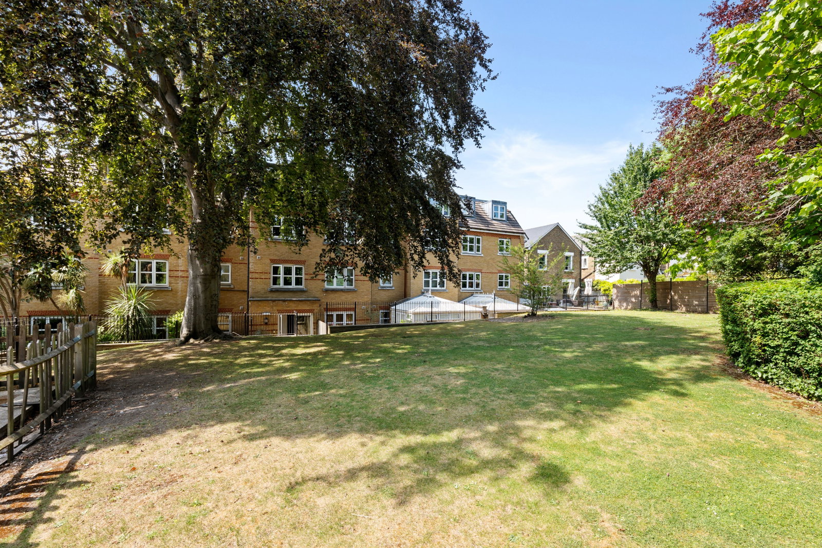 Flat in South Croydon