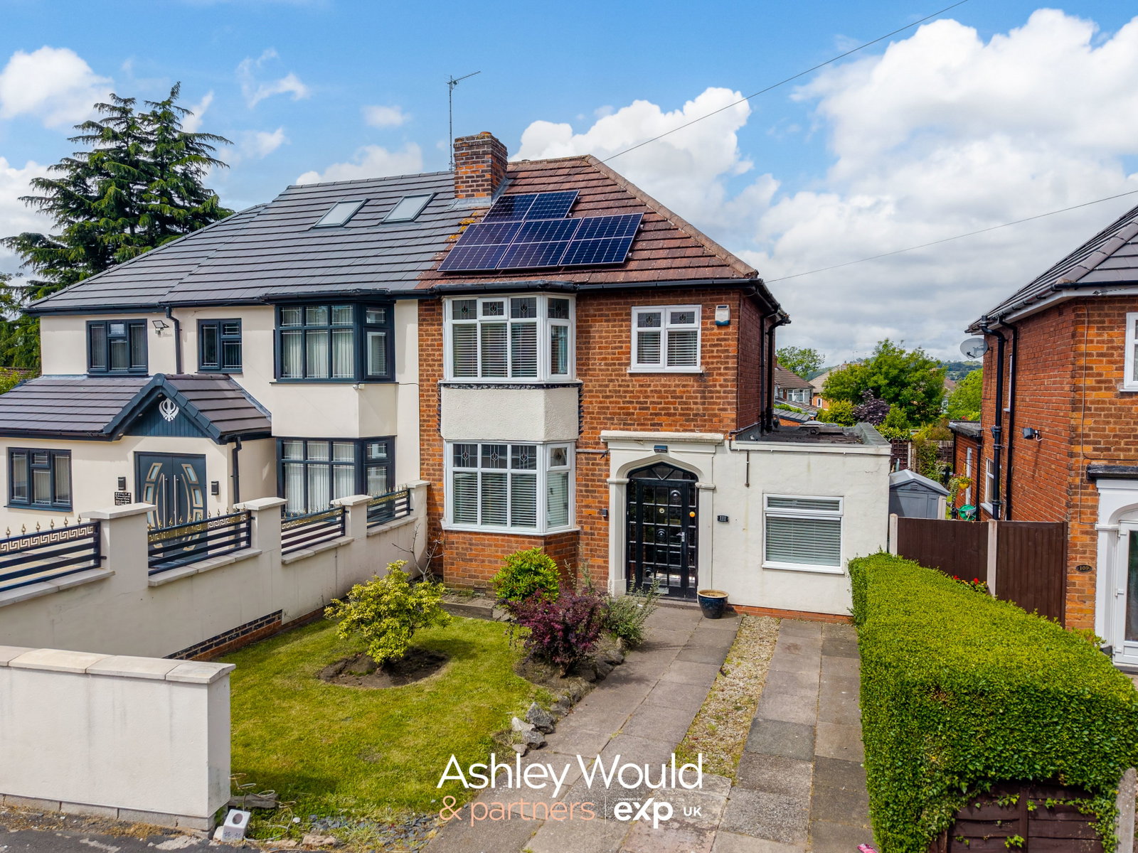 Semi Detached House in Oldbury
