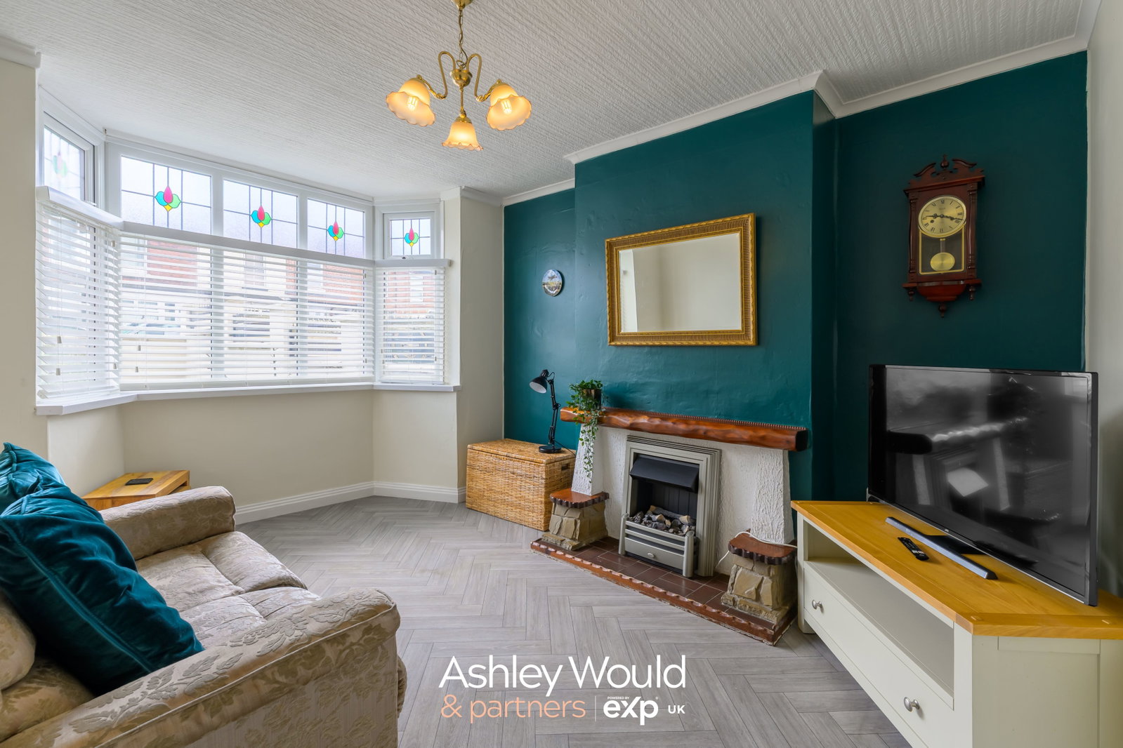 Semi Detached House in Oldbury