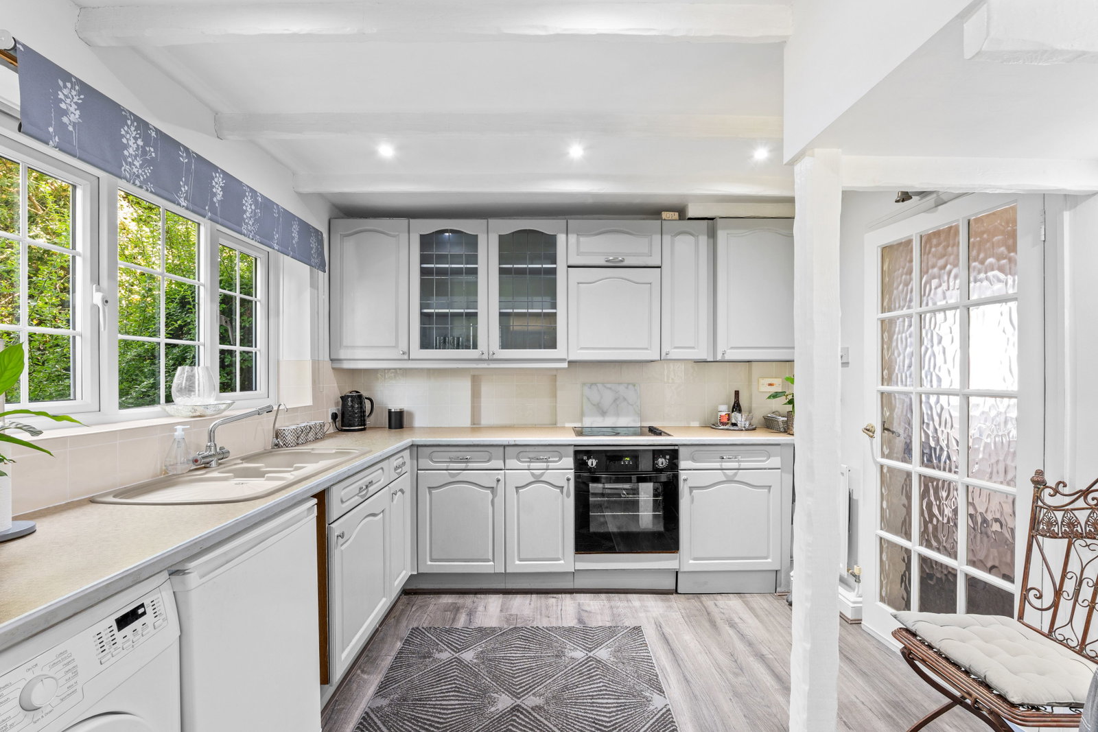 Semi Detached House in Epsom 4