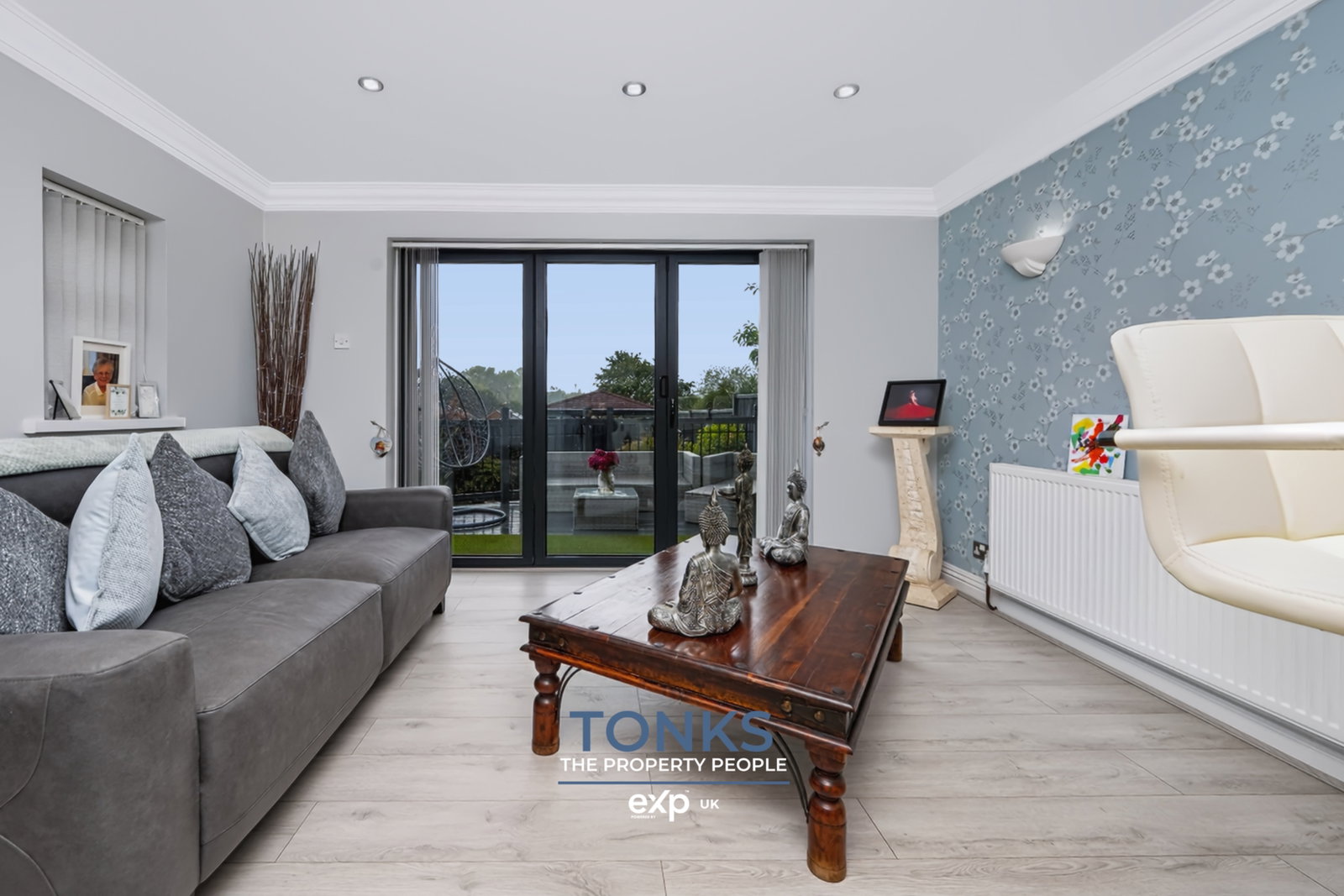 Semi Detached House in Oldbury