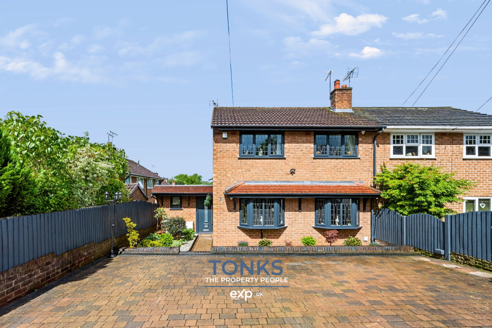 Semi Detached House in Oldbury