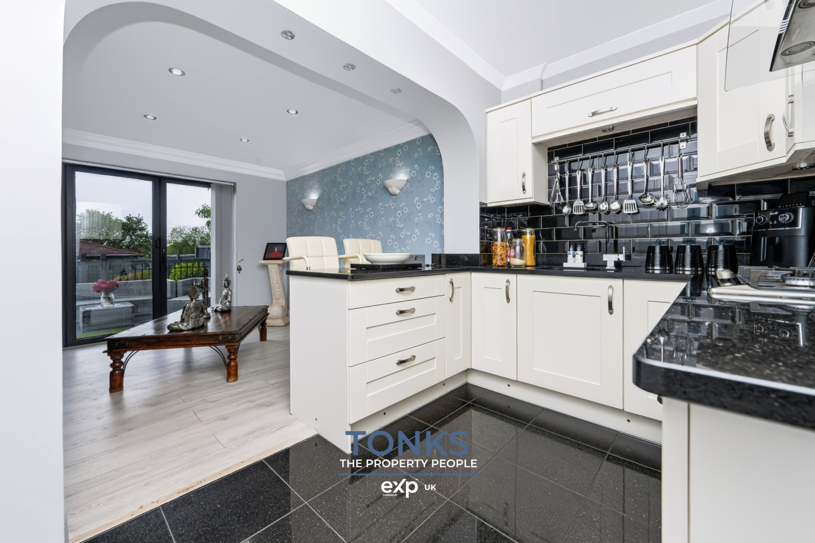 Semi Detached House in Oldbury