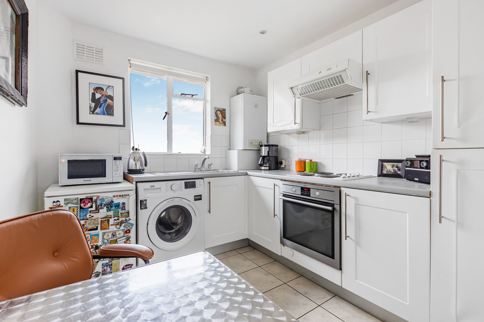 Flat for sale in London, Colney Hatch Lane, N10