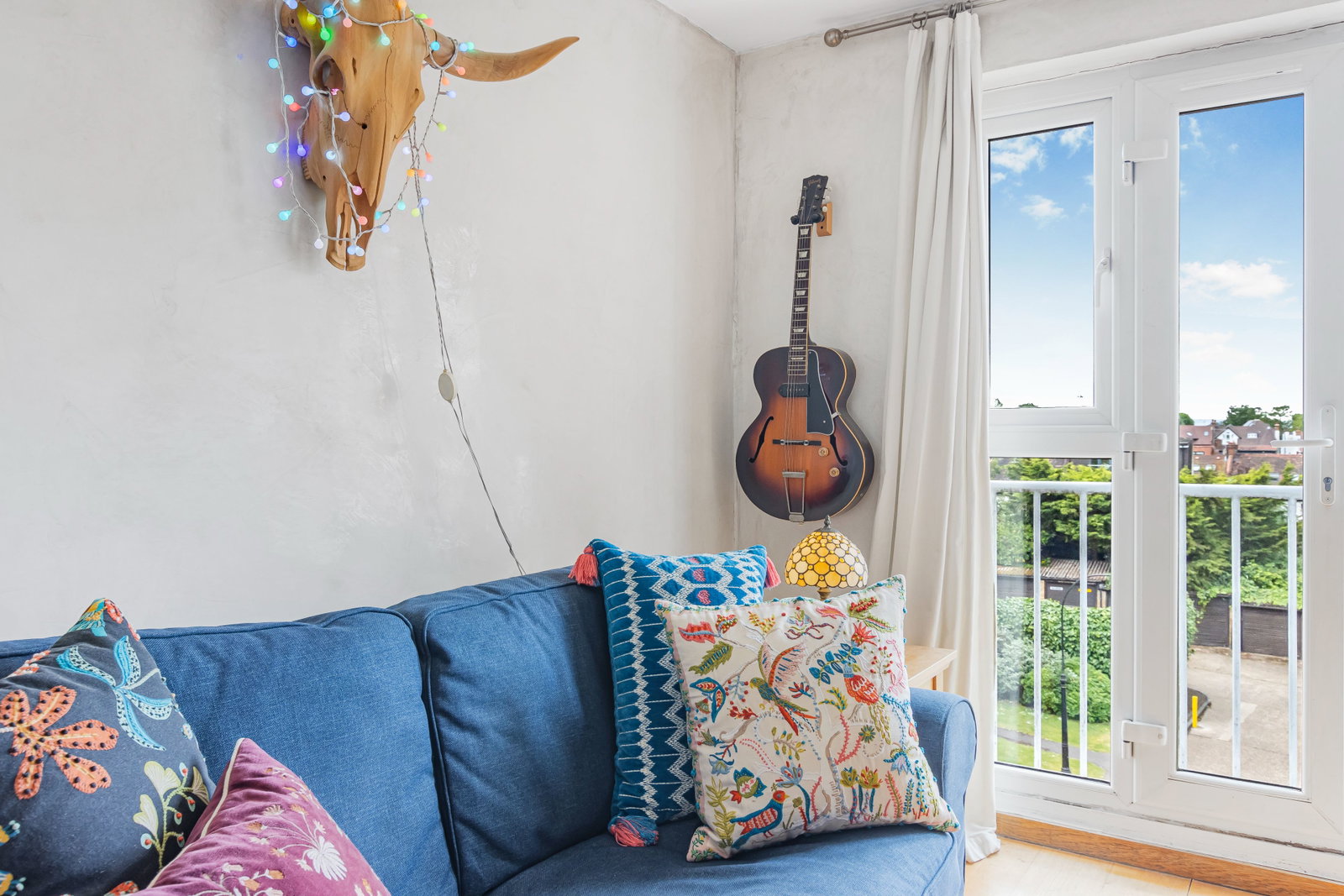 Flat for sale in London, Colney Hatch Lane, N10