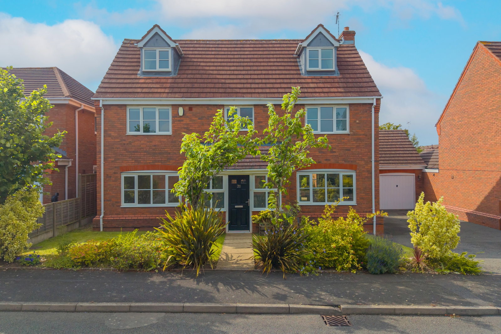 Detached House in Coventry