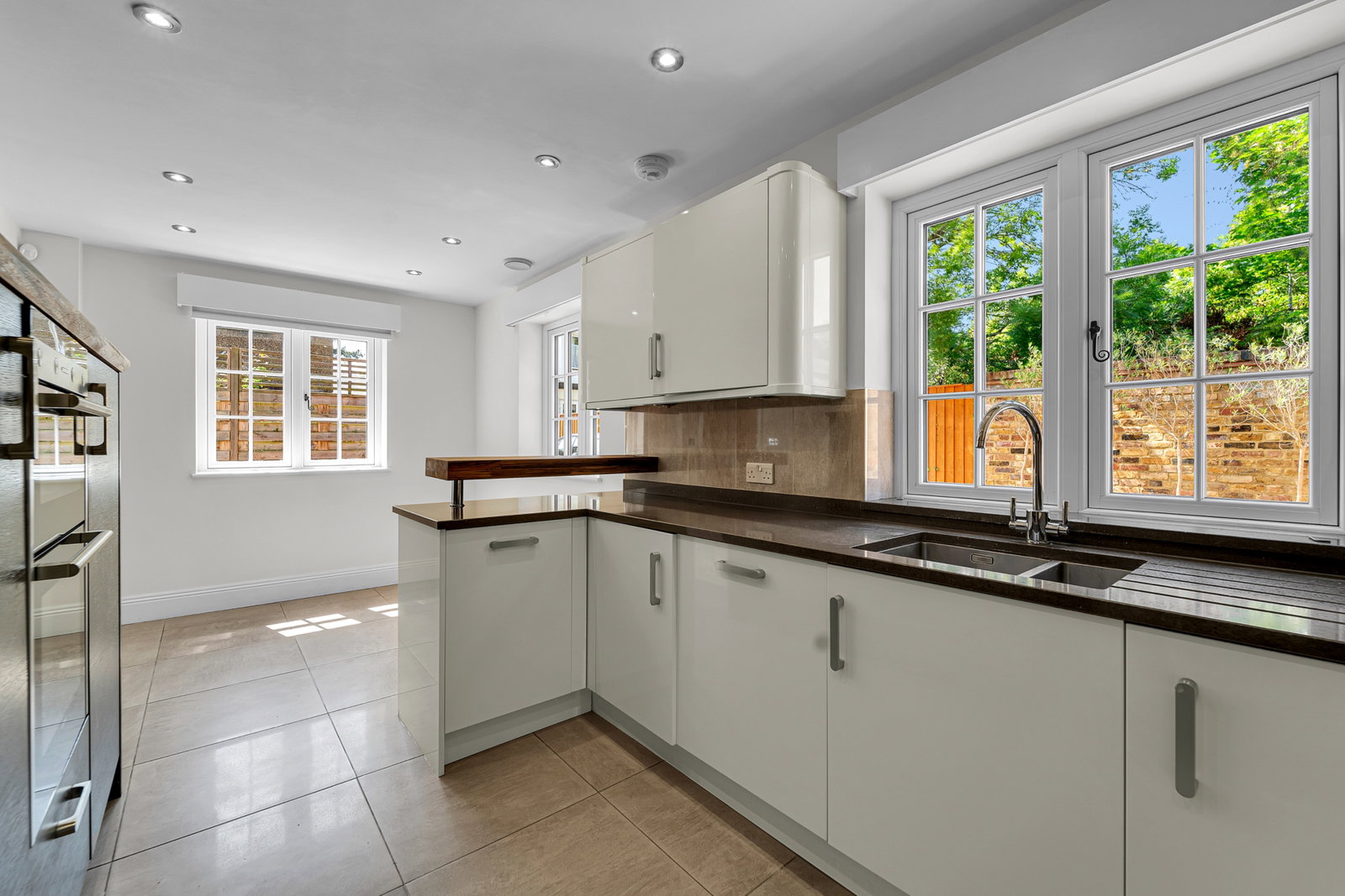 Detached House in Watford