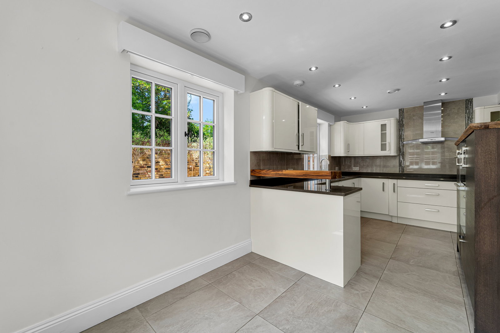 Detached House in Watford