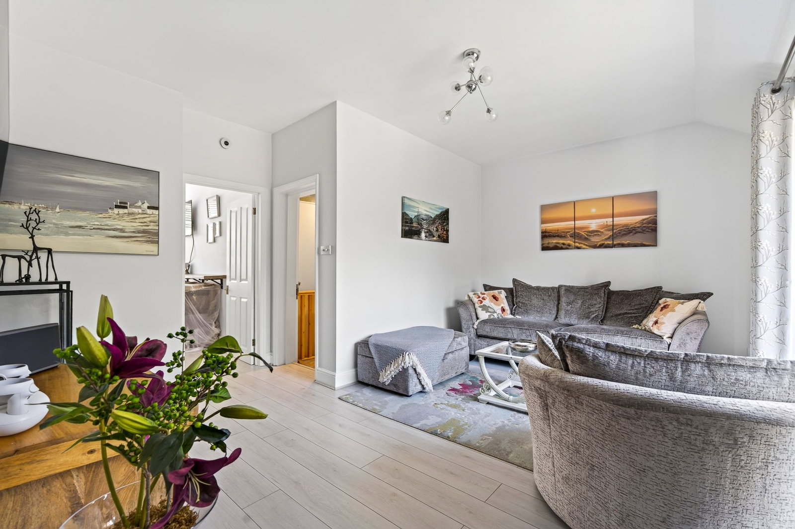 Semi Detached House in Limpsfield