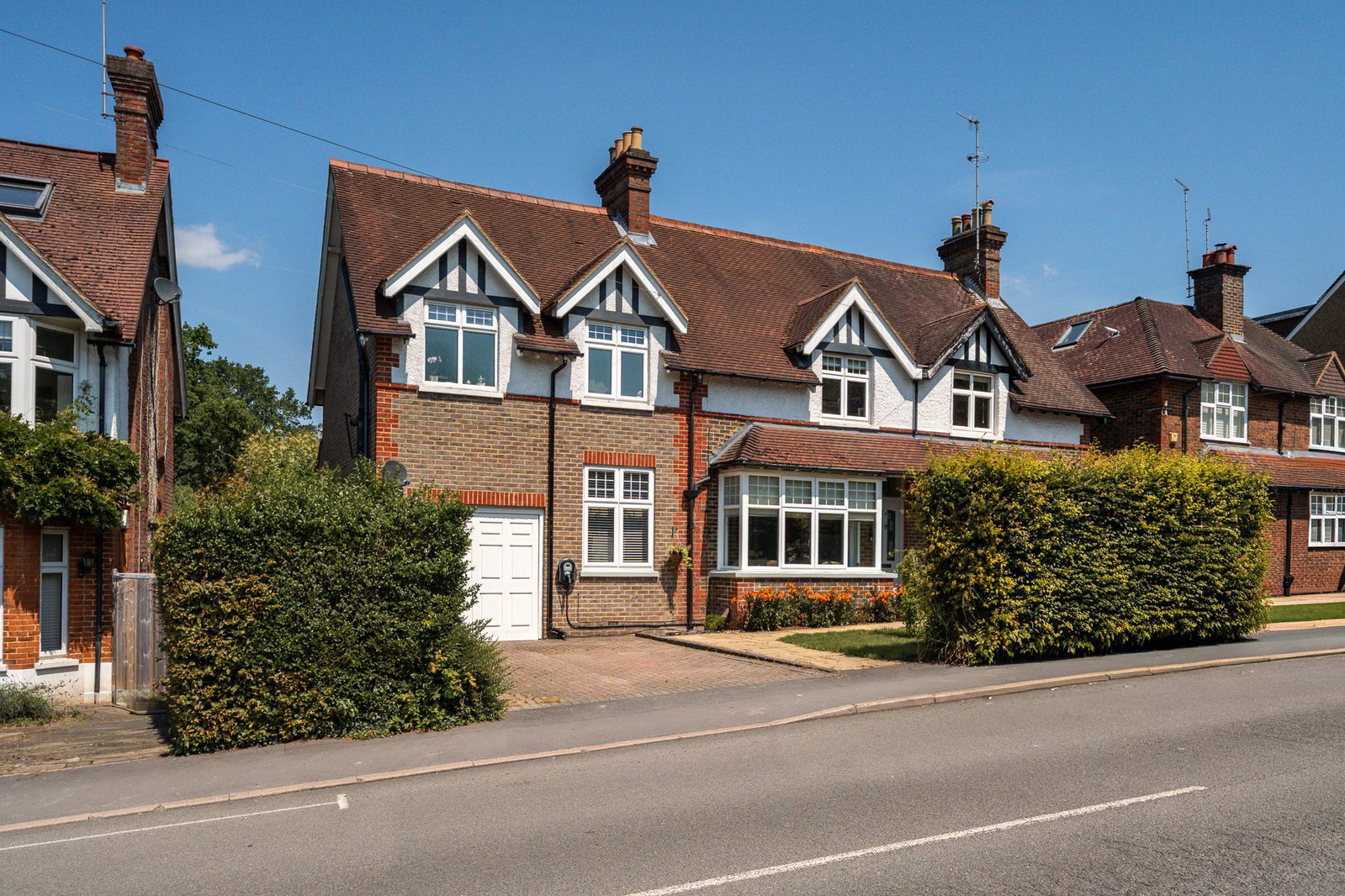 Semi Detached House in Limpsfield