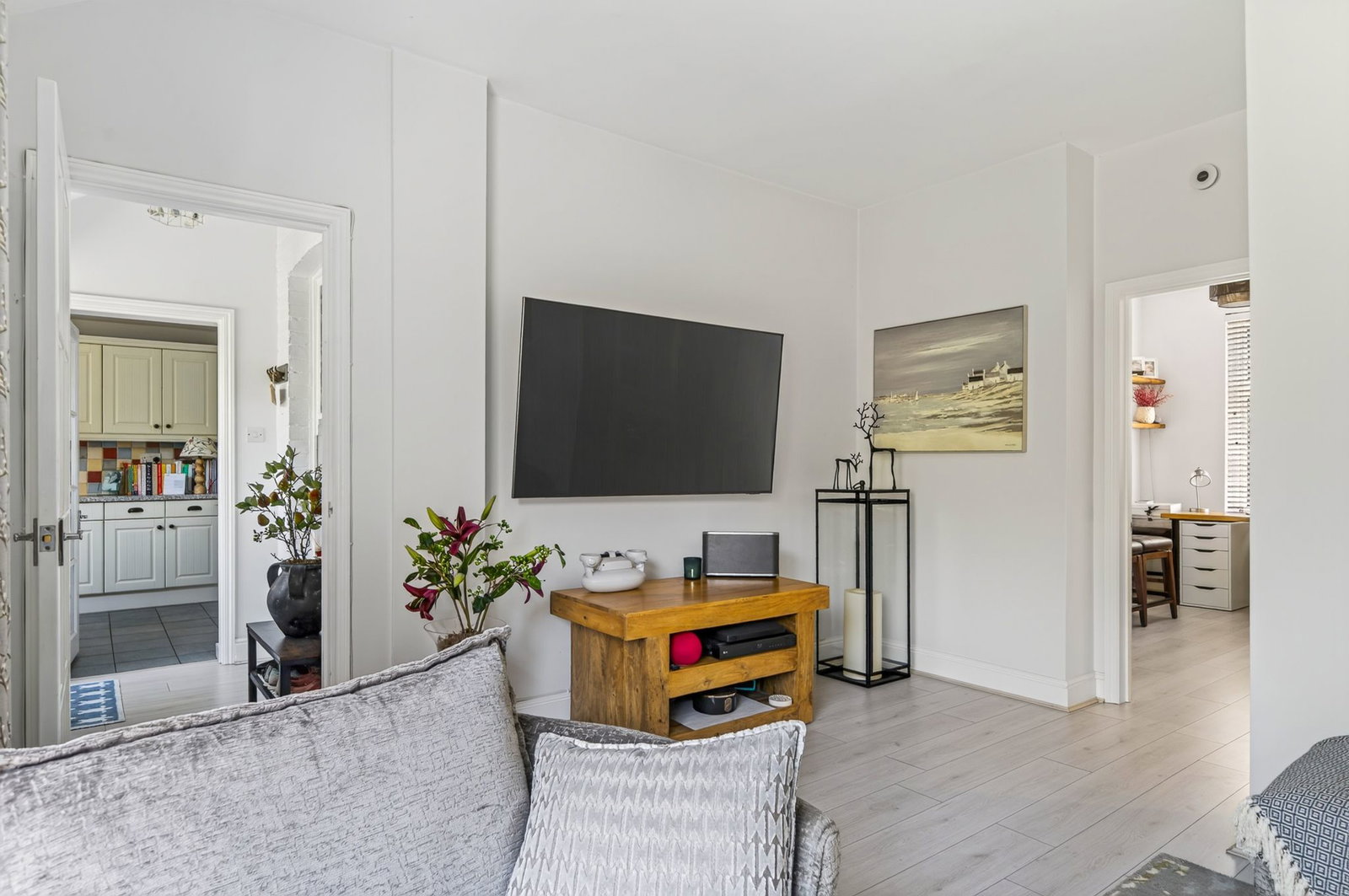 Semi Detached House in Limpsfield