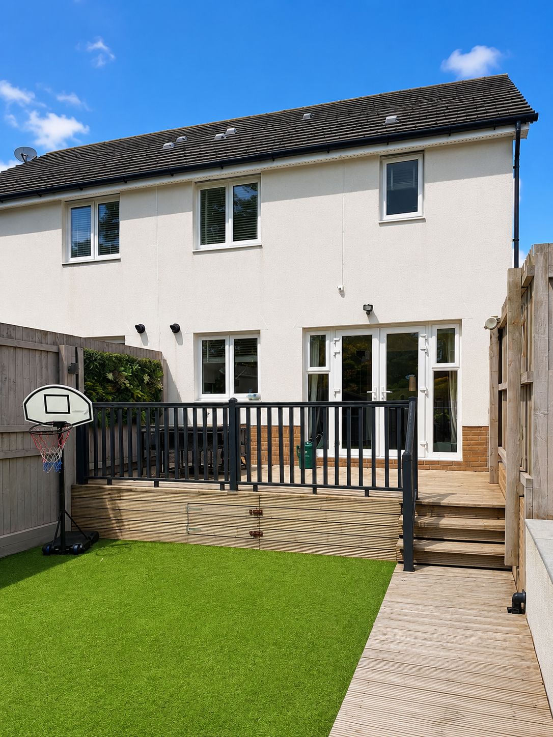 Semi Detached House in Carmarthen