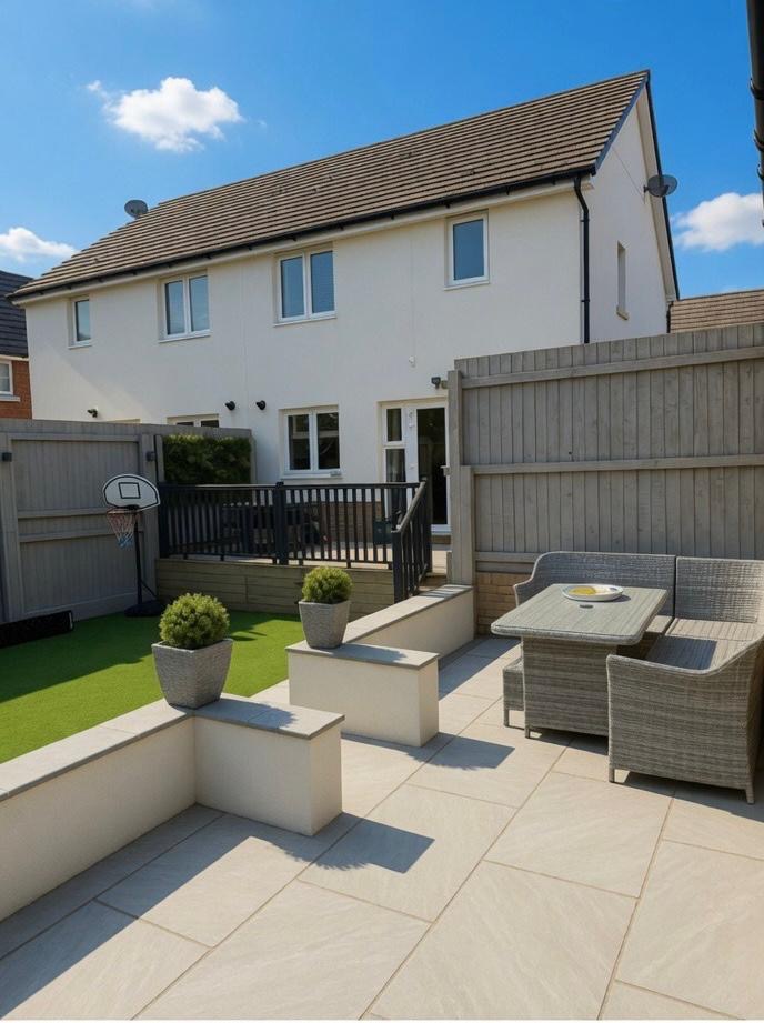 Semi Detached House in Carmarthen