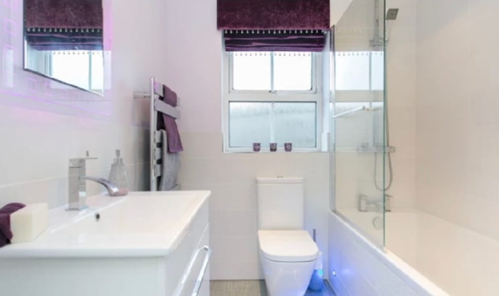 Semi Detached House in Borehamwood
