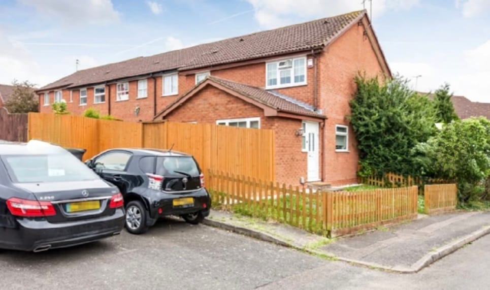 Semi Detached House in Borehamwood