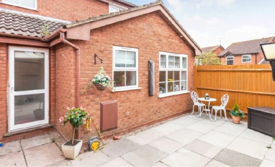 Semi Detached House in Borehamwood