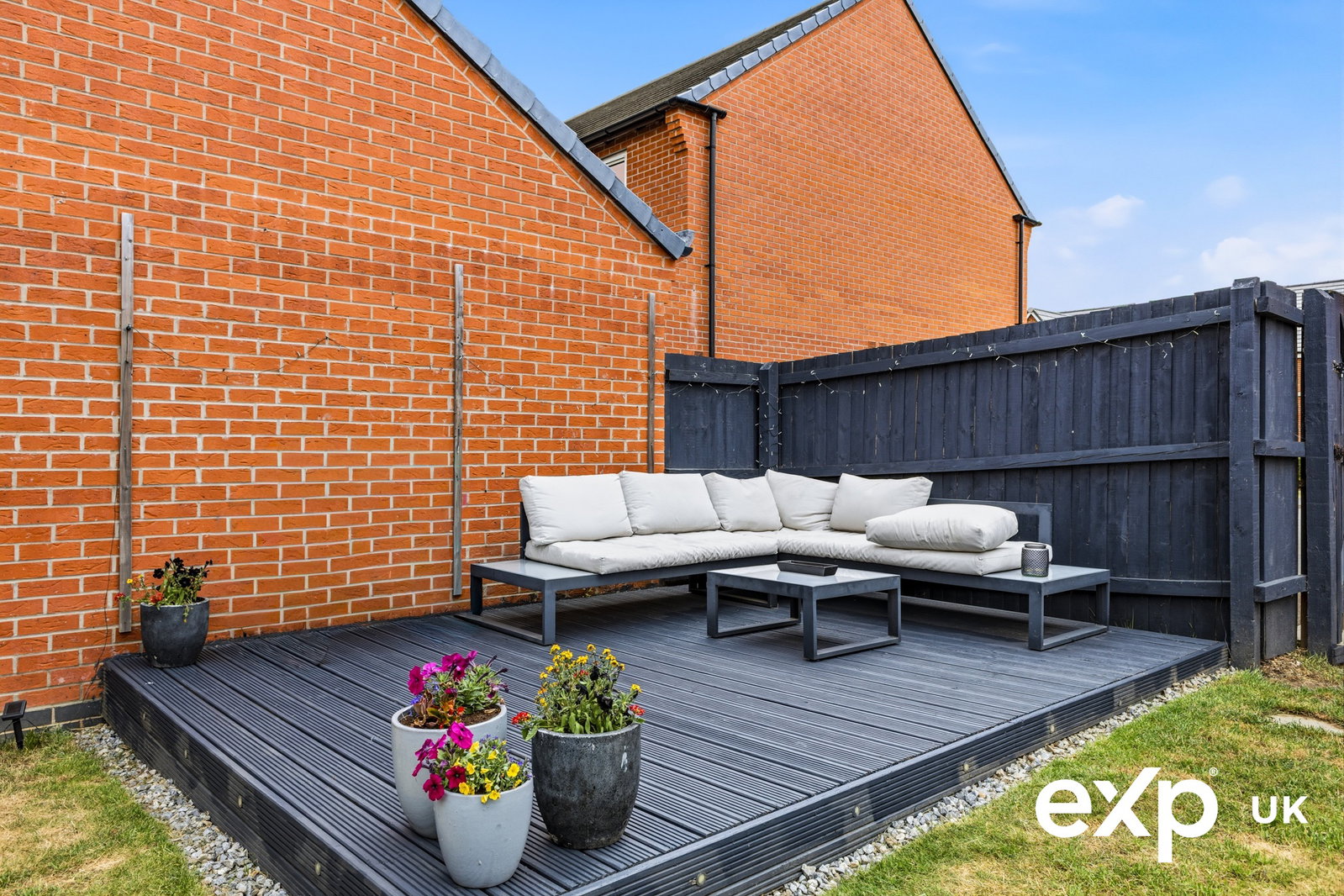 Semi Detached House in Newark 