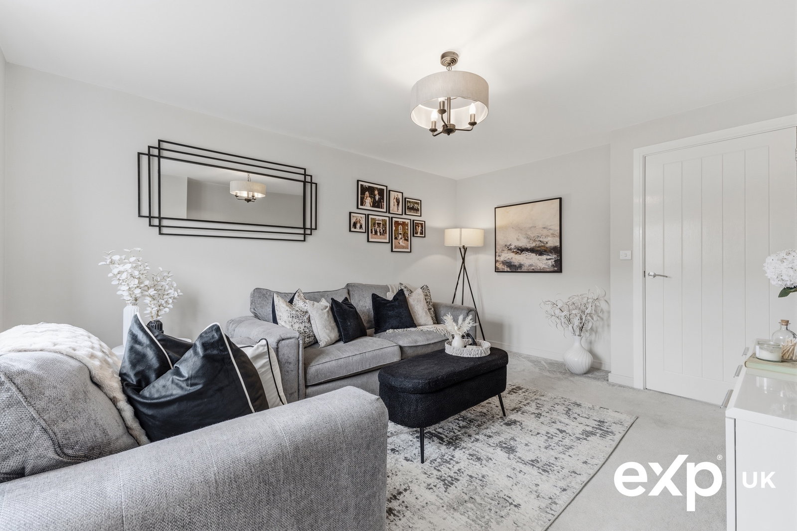Semi Detached House in Newark 