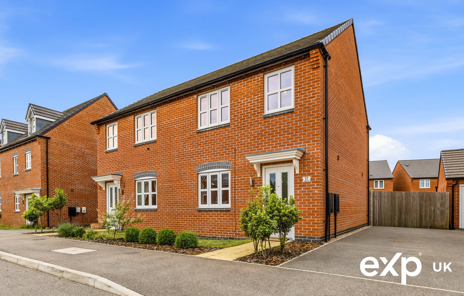 Semi Detached House in Newark 