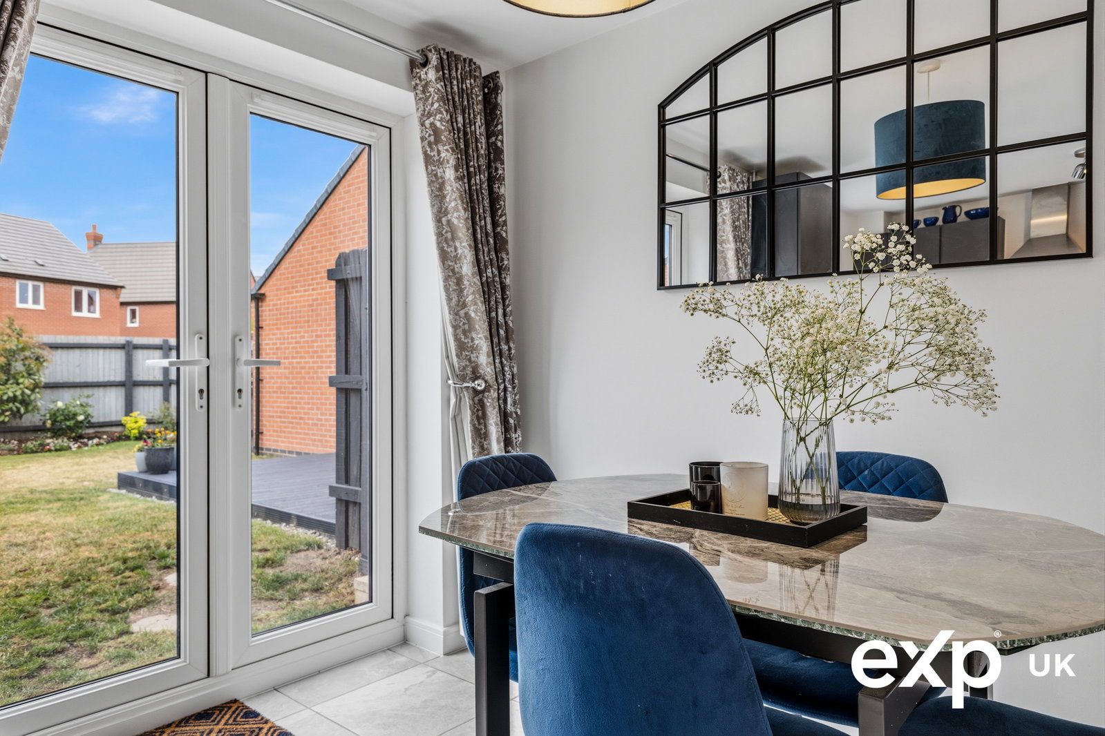 Semi Detached House in Newark 