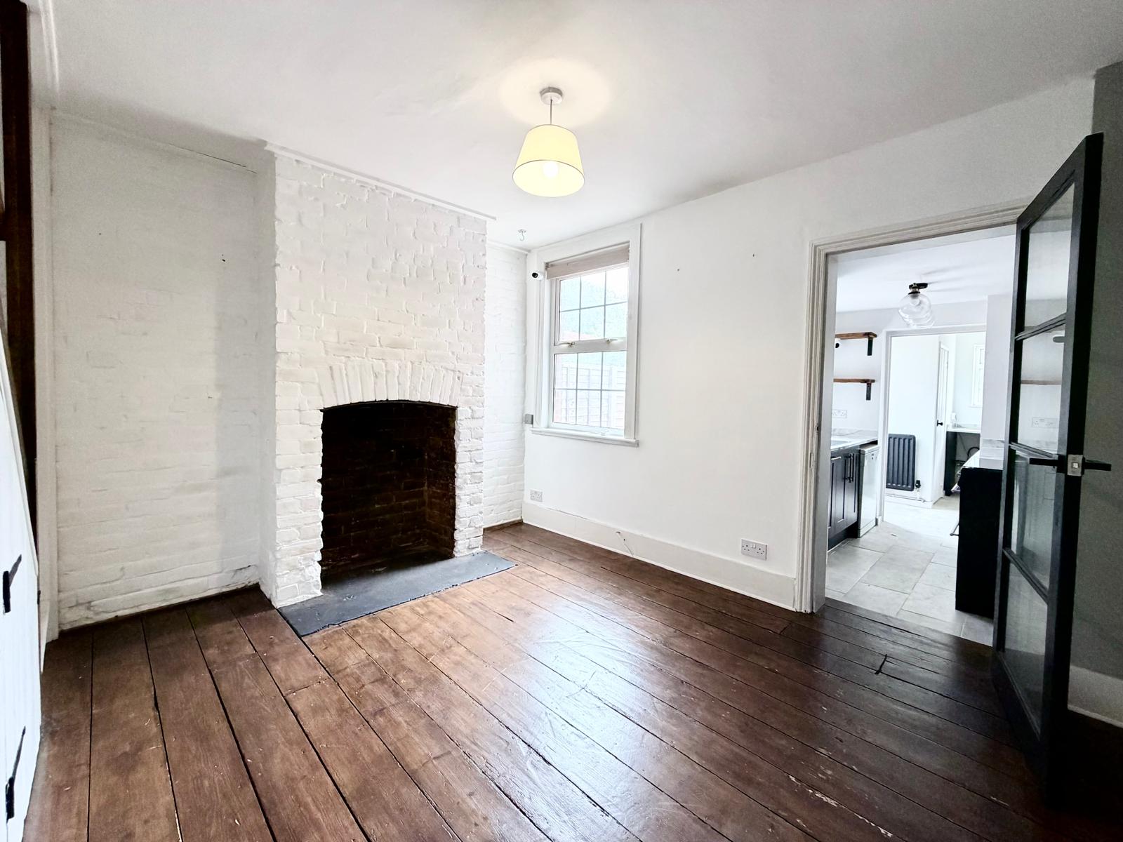 Semi Detached House for sale in West Malling, Offham Road, West Malling, ME19 6RB, 792 m²