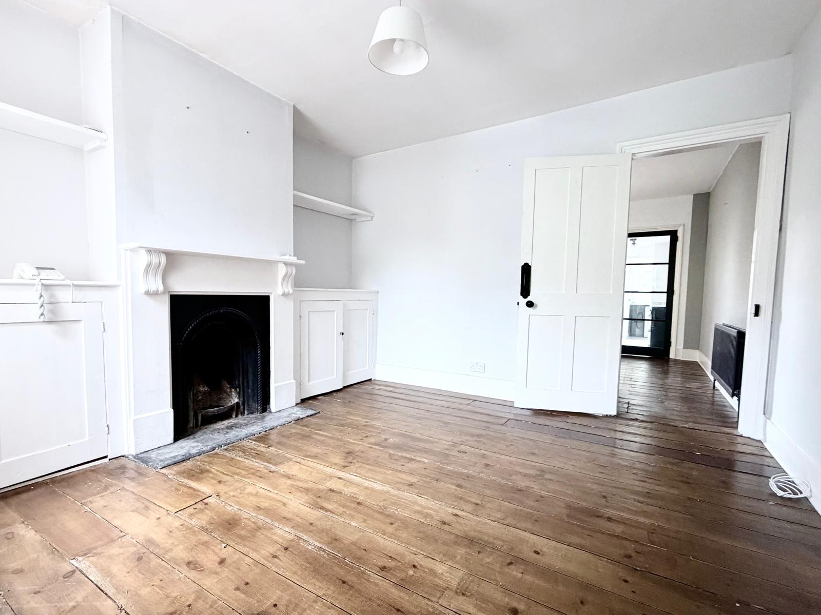 Semi Detached House for sale in West Malling, Offham Road, West Malling, ME19 6RB, 792 m²