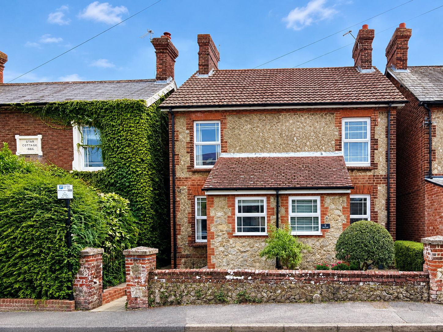 Semi Detached House for sale in West Malling, Offham Road, West Malling, ME19 6RB, 792 m²
