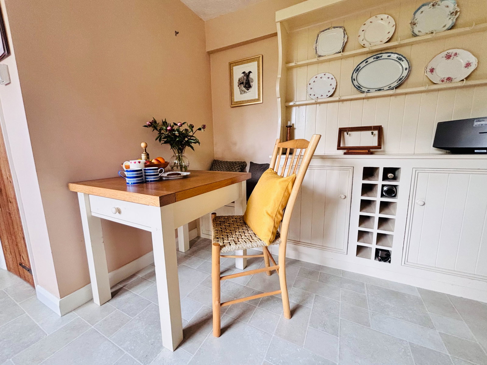 Semi Detached House for sale in Tonbridge, George Street, Staplehurst, Tonbridge, TN12 0RA, 891 m²