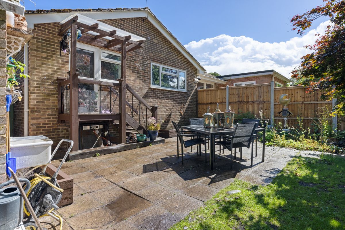 Semi Detached Bungalow for sale in Midhurst, Pitsham Wood, Midhurst, GU29 9QZ