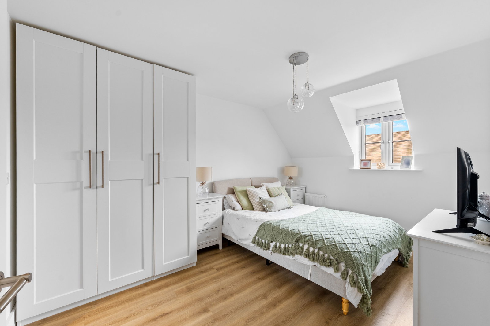 Apartment for sale in Tadworth, 20 Beatrice Square, Tadworth, Surrey, KT20 5FR, 798 m²