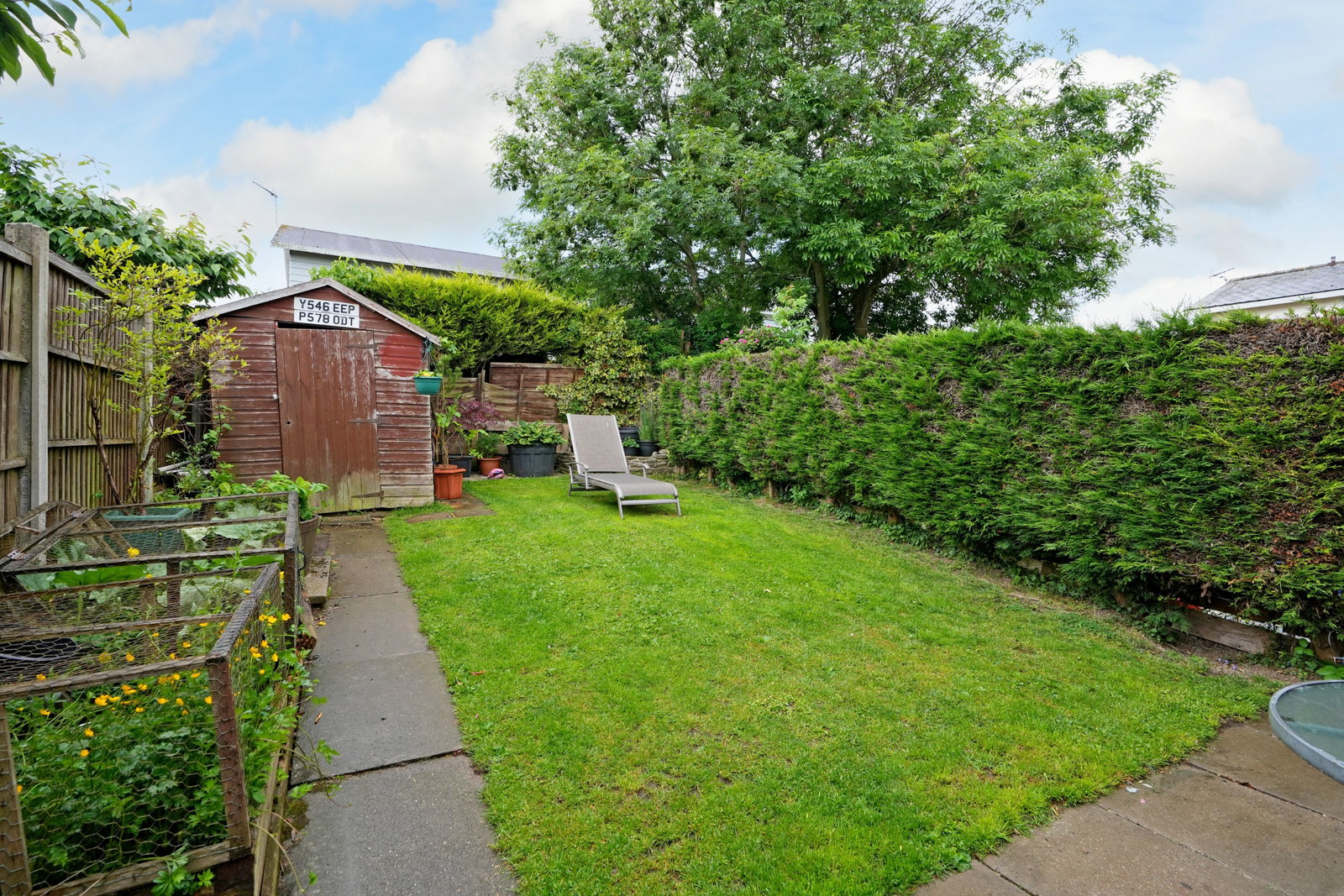 End Of Terrace House for sale in Sheffield, Selly Oak Grove, Jordanthorpe, 856 m²
