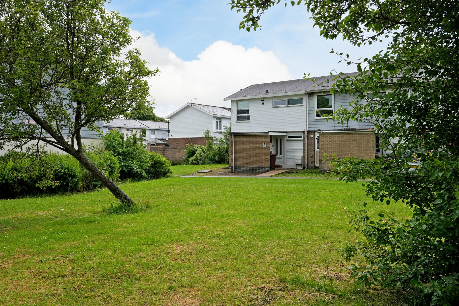 End Of Terrace House for sale in Sheffield, Selly Oak Grove, Jordanthorpe, 856 m²