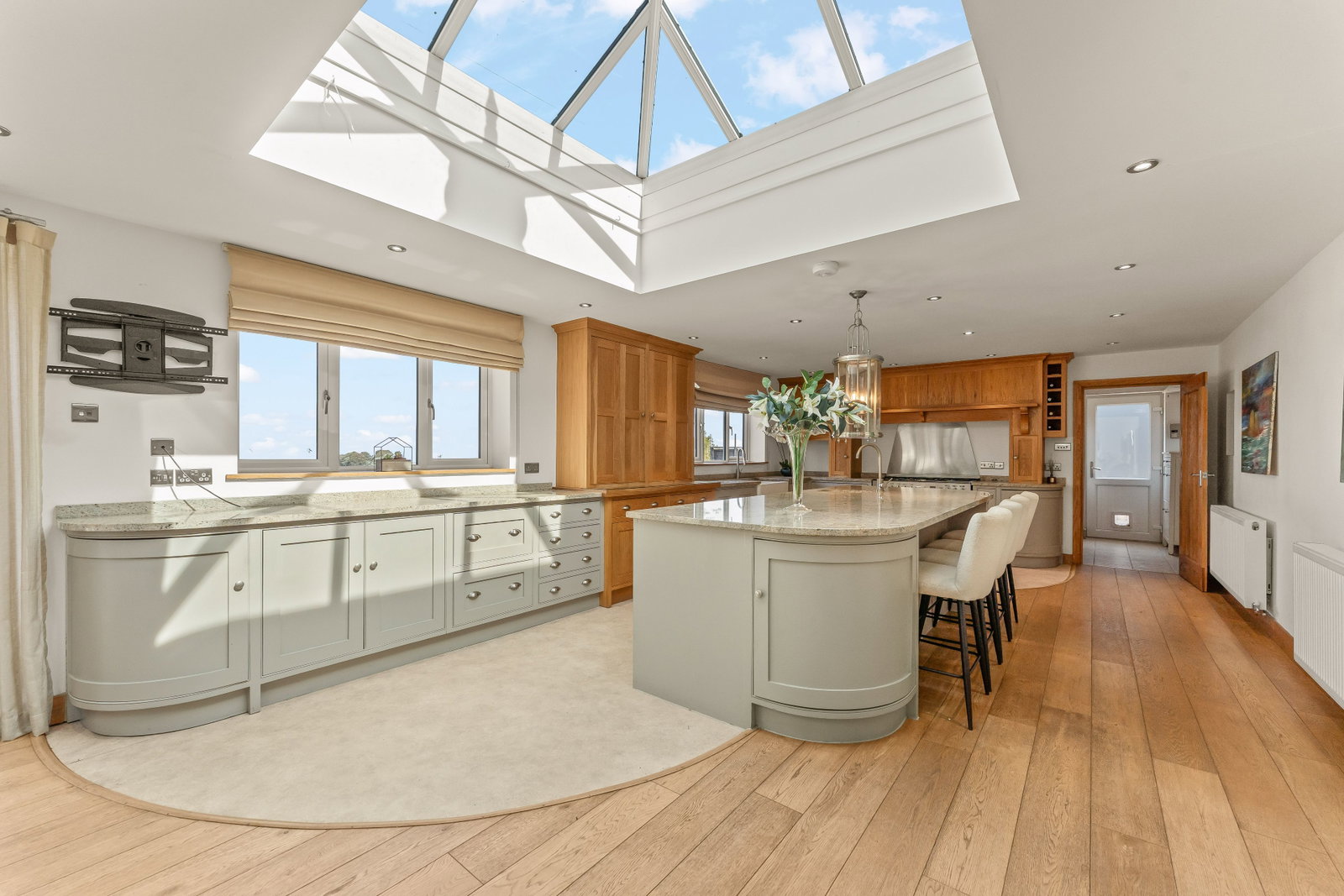 Detached House for sale in Macclesfield, Back Eddisbury Road, Macclesfield, 4166 m²