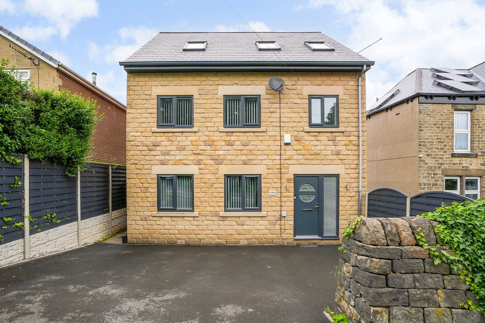 Detached House in Sheffield