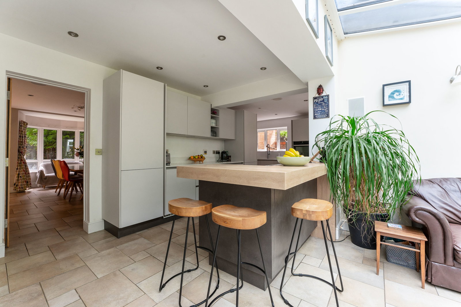 Detached House for sale in Salisbury, Bouverie Avenue, Salisbury, SP2, 2850 m²