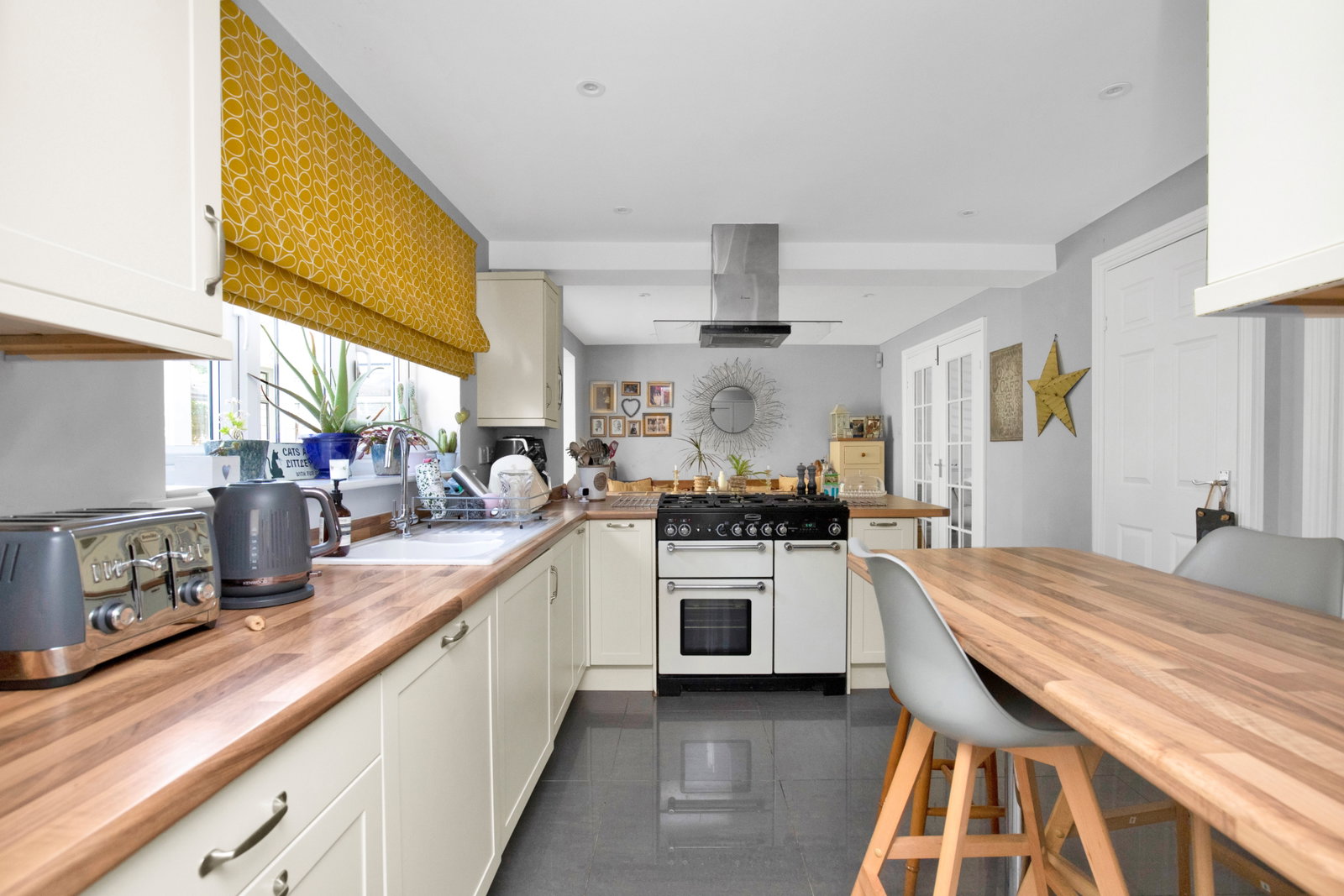 Detached House in Alton