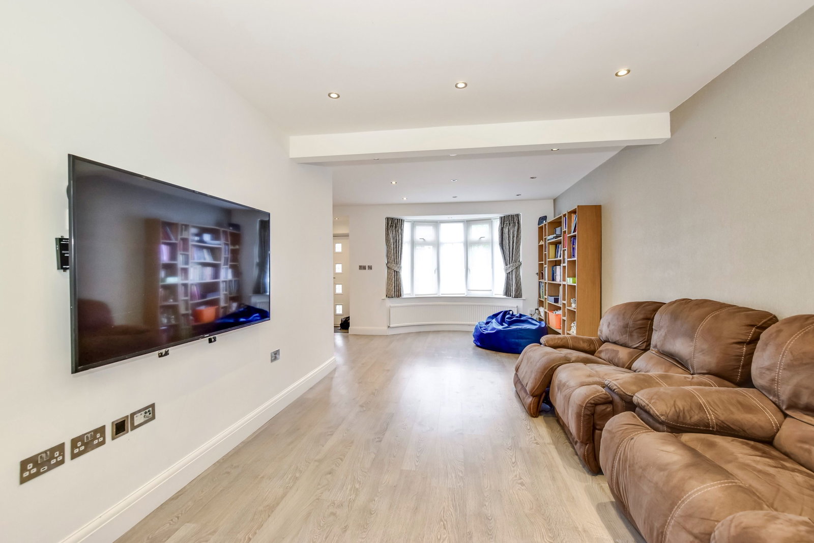 Semi Detached House for sale in Harrow, Twyford Road, Harrow, HA2 0SH