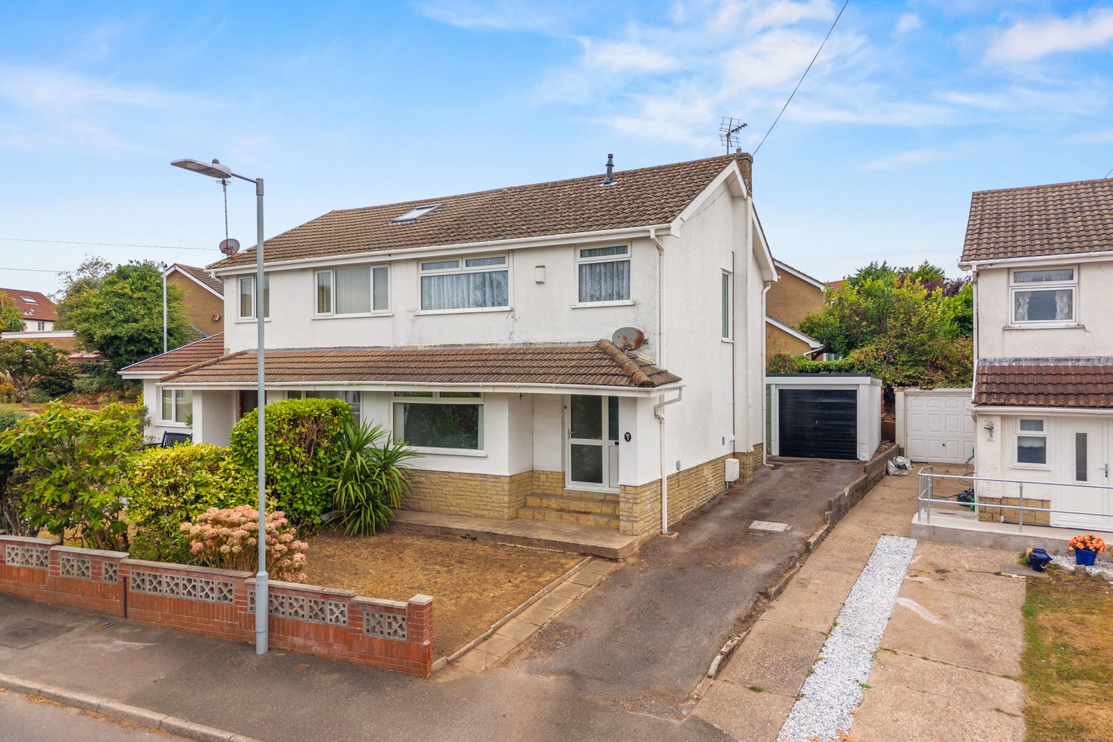 Semi Detached House for sale in Swansea, Bramley Drive, Newton, Swansea, SA3 4UP, 889 m²