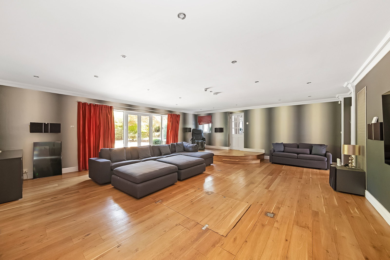 Detached House for sale in Tadworth, Woodland Way, Kingswood, Tadworth, KT20 6NN